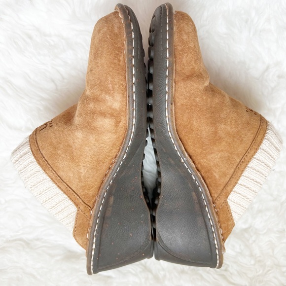 UGG Gael brown suede clog w knit cuff size 7 wedge heel - Picture 2 of 9